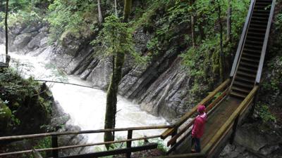 Rundweg Rettenbachklamm – Karstquelle Hubhanslau