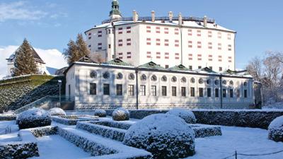 Winterspaziergang durch den Schlosspark von Schloss Ambras