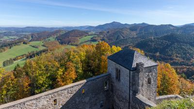 Rundwanderung zur Araburg