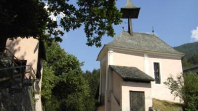 Zur „Geteilten Kirche“ (Kreuzbichlkirche)