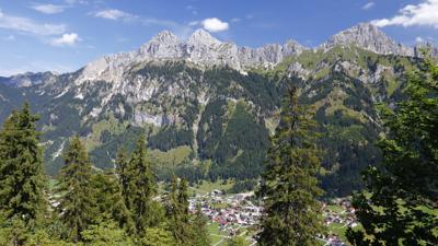 Krinnenspitze, 2000 m