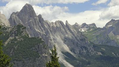 Westseitiger Tàmer-Höhenweg