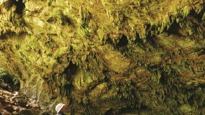 Von Kassiópi zur Loútses-Höhle