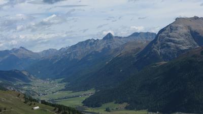 Panoramaweg hoch über Celerina