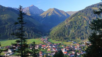 Kohlbergspitze, 2202 m