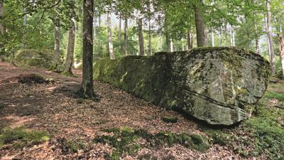 Die Langen und die Großen Steine