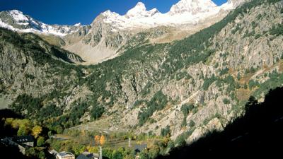 Ibones Azules, 2410 m