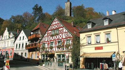 Ruinen über dem Ölschnitztal